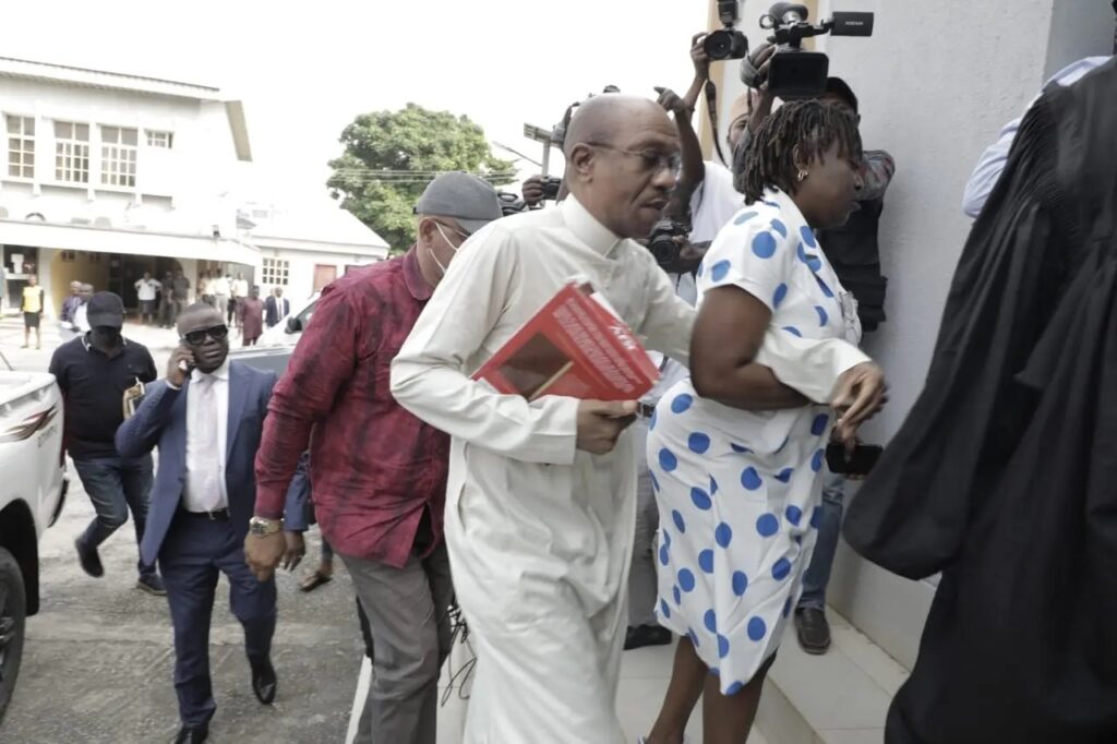 EFCC Arrests Emefiele After Release From DSS Custody