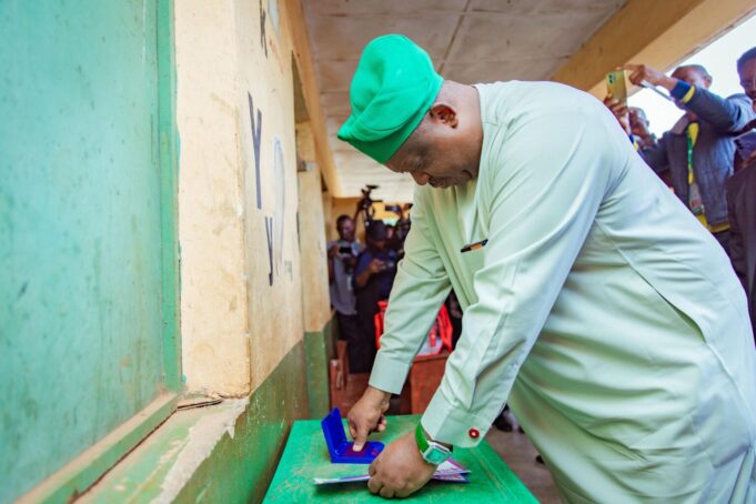 Plateau governor